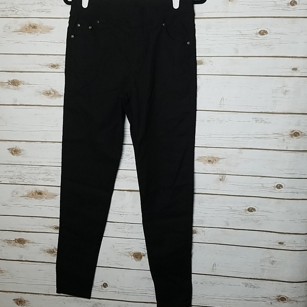 Black Jeggings With Pockets